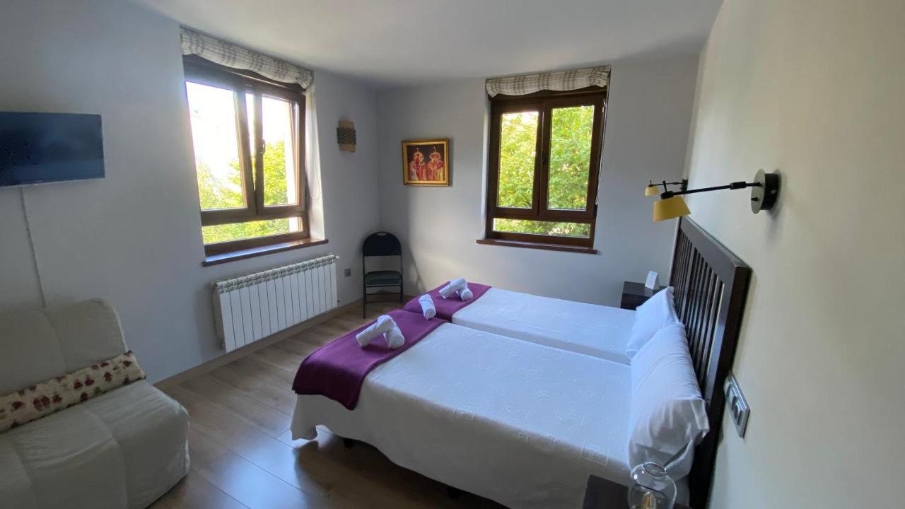 אוסחה דה סחאמברה Hotel La Cuna Del Sella מראה חיצוני תמונה