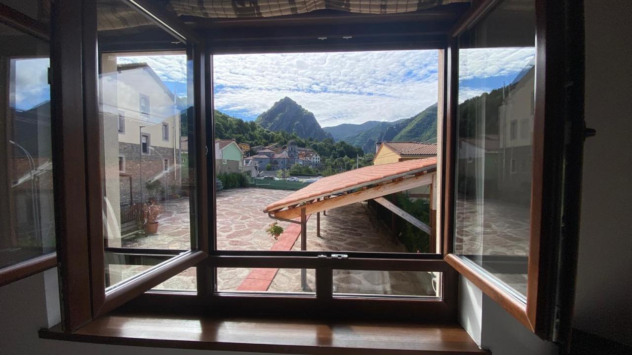אוסחה דה סחאמברה Hotel La Cuna Del Sella מראה חיצוני תמונה