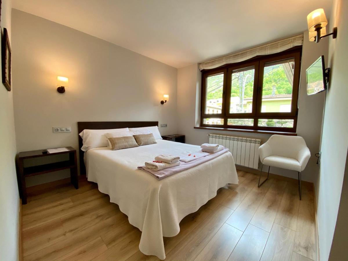אוסחה דה סחאמברה Hotel La Cuna Del Sella מראה חיצוני תמונה