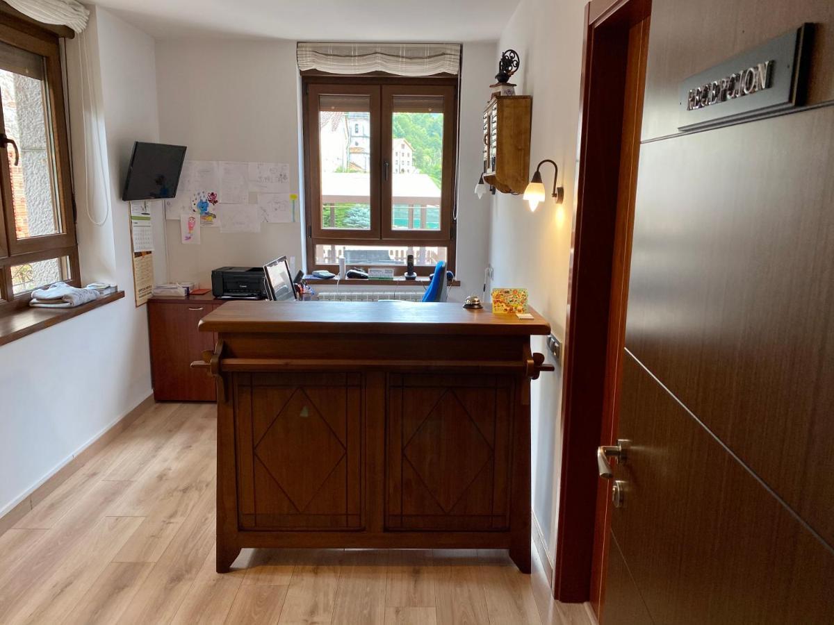 אוסחה דה סחאמברה Hotel La Cuna Del Sella מראה חיצוני תמונה